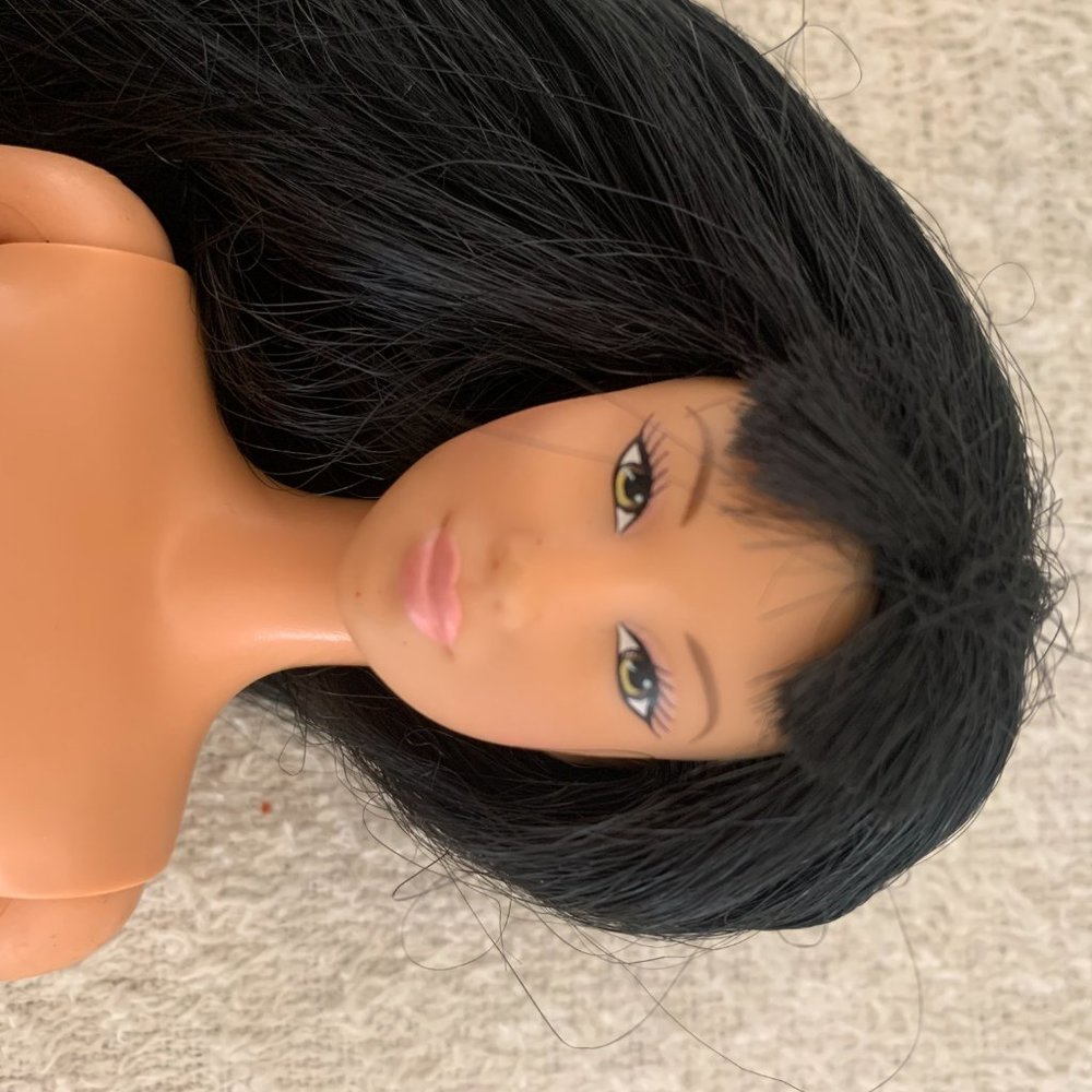 Vintage 90s Mattel Barbie Doll with Black Hair - Picture 2 of 6